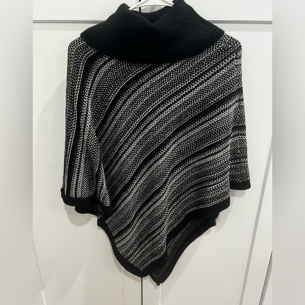White House Black Market XS Knit Poncho